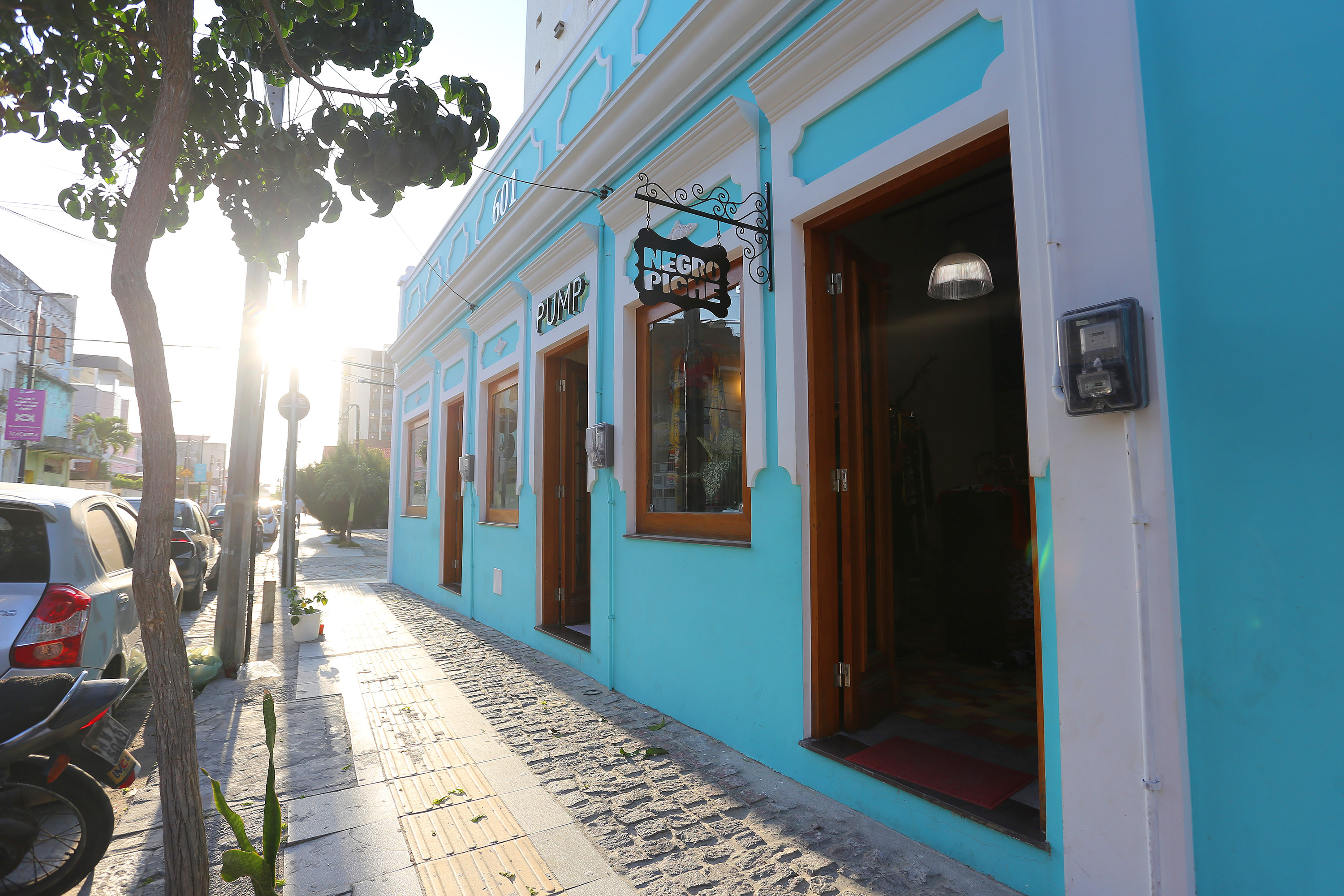 casa azul na praia de iracema